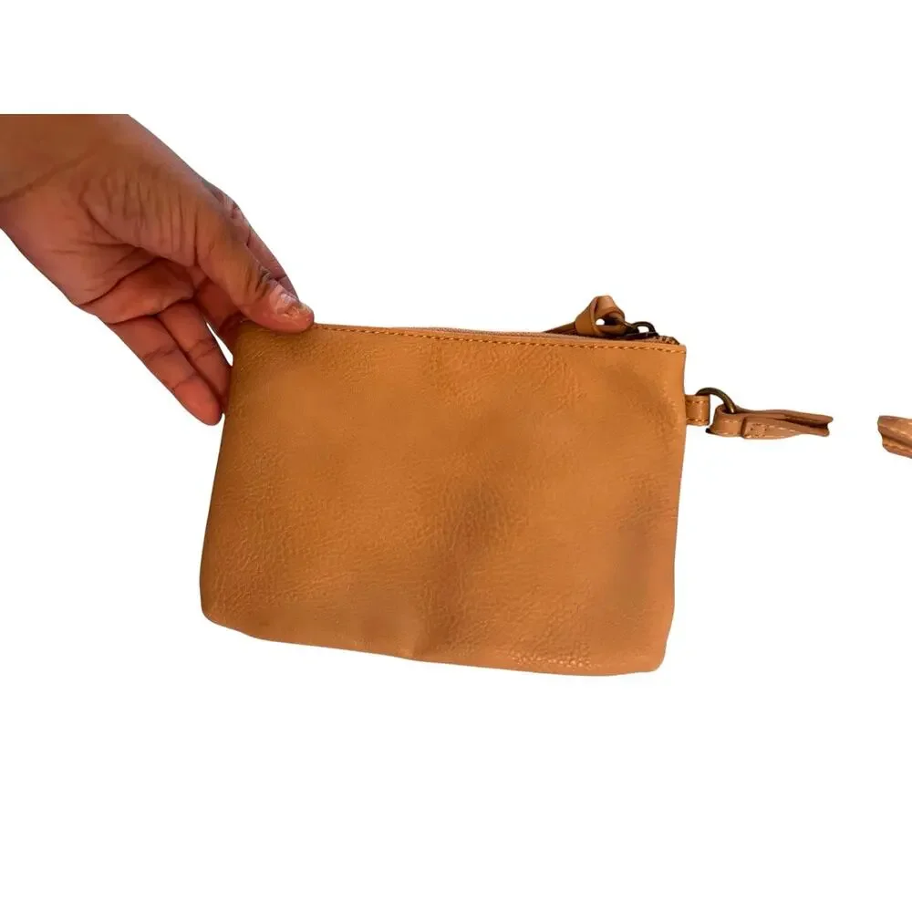 NWOT Market & Spruce sage Boho Adjustable Crossbody Handbag With Tan Pouch